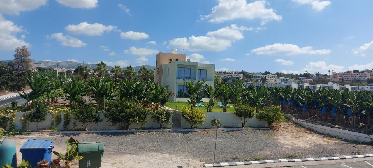 Harmony Seaview Apartments Paphos Bagian luar foto