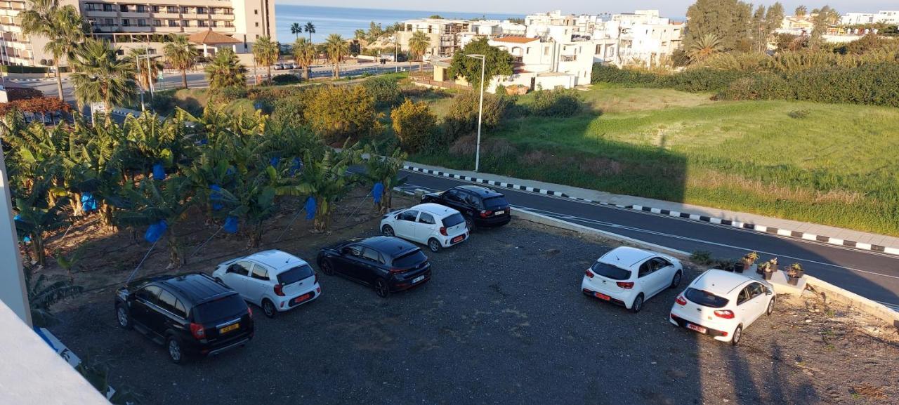 Harmony Seaview Apartments Paphos Bagian luar foto