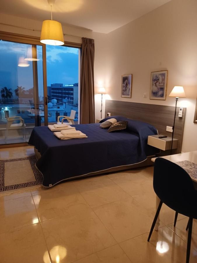 Harmony Seaview Apartments Paphos Bagian luar foto