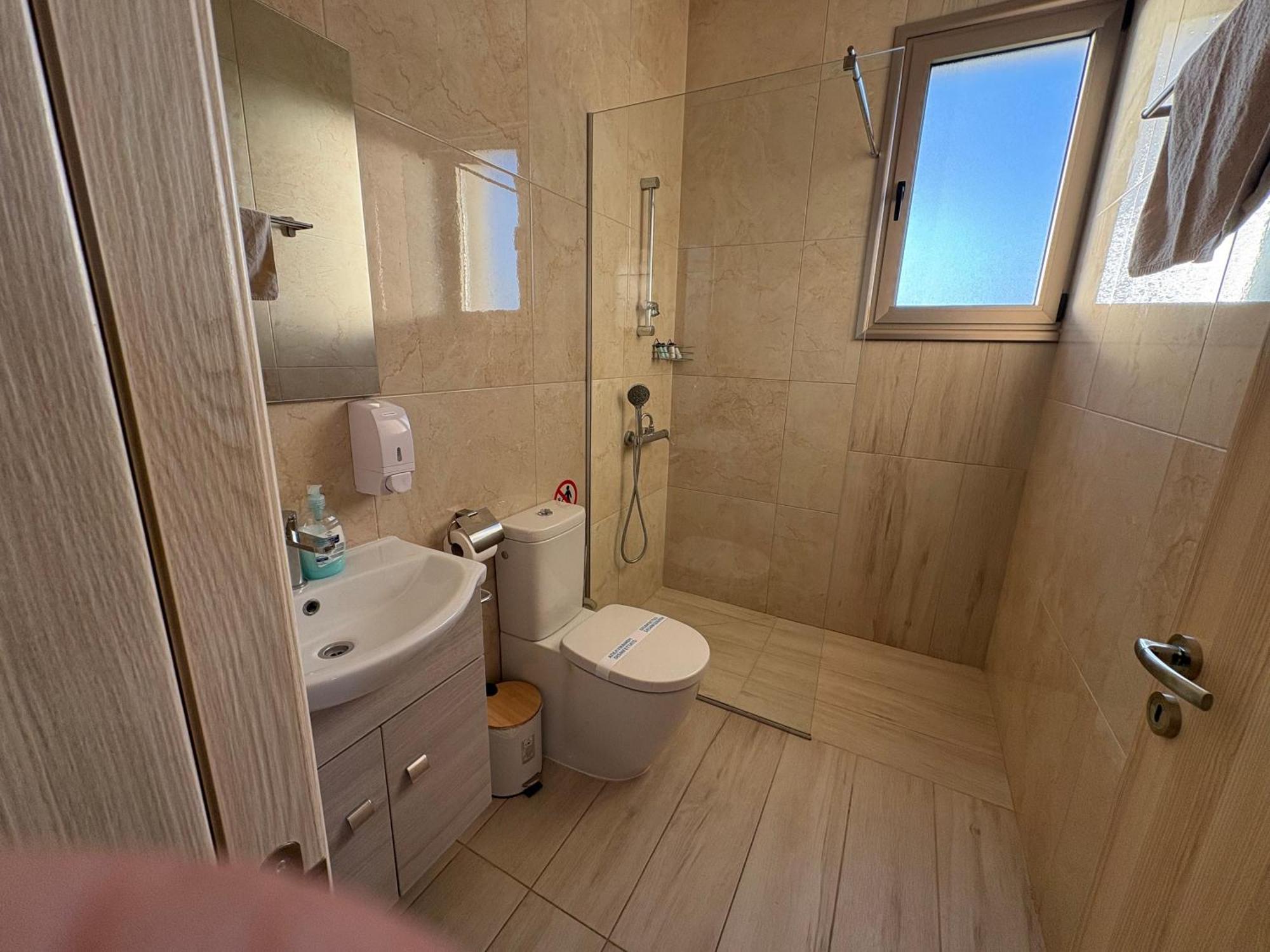 Harmony Seaview Apartments Paphos Bagian luar foto
